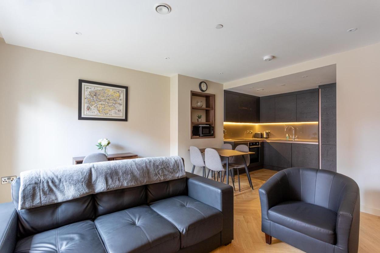 Kings apartments York Bagian luar foto