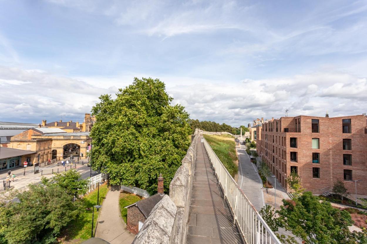 Kings apartments York Bagian luar foto